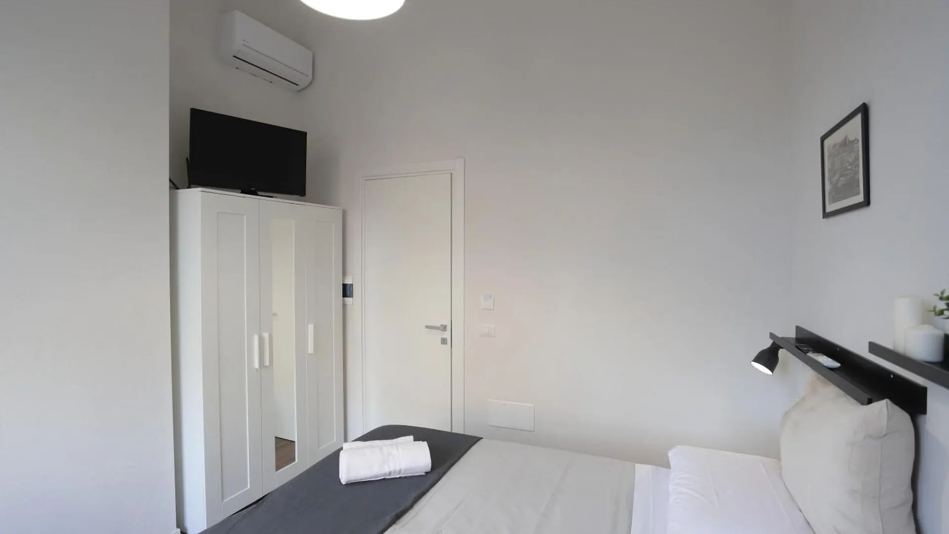 Tammurriata Nera Bedroom نابولي بيت ضيافة