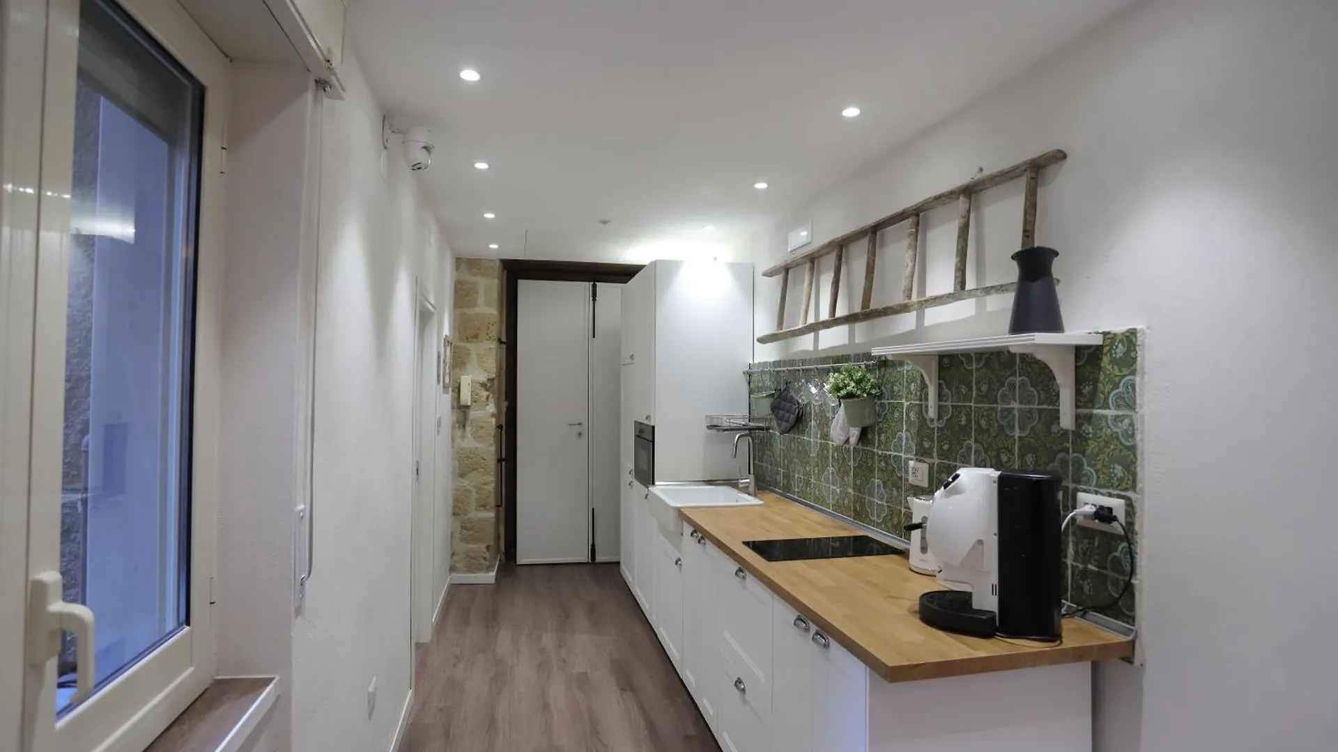 Tammurriata Nera Bedroom نابولي 0*,  إيطاليا