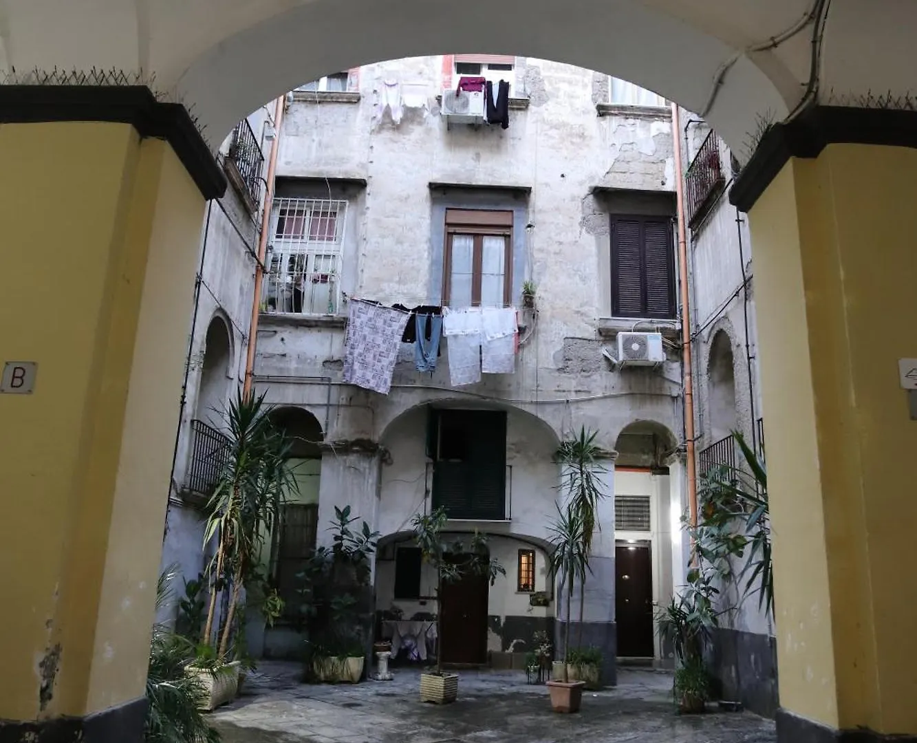 Tammurriata Nera Bedroom نابولي بيت ضيافة