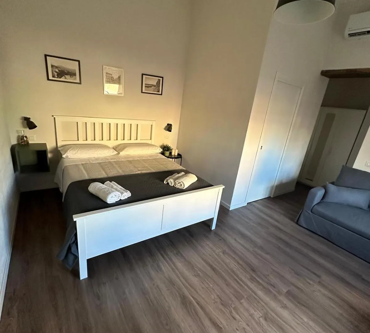 Tammurriata Nera Bedroom نابولي بيت ضيافة