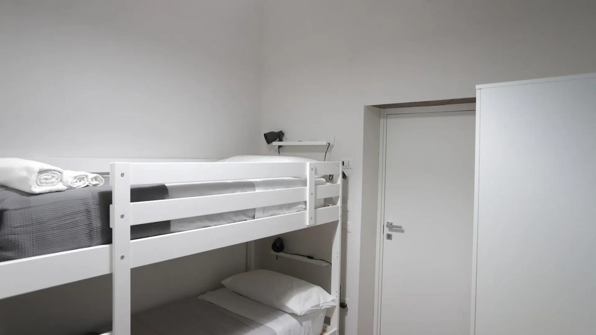 Guest house Tammurriata Nera Bedroom Naples Italy