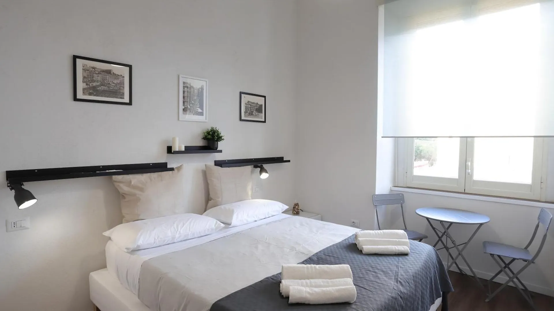 Tammurriata Nera Bedroom Naples Guest house